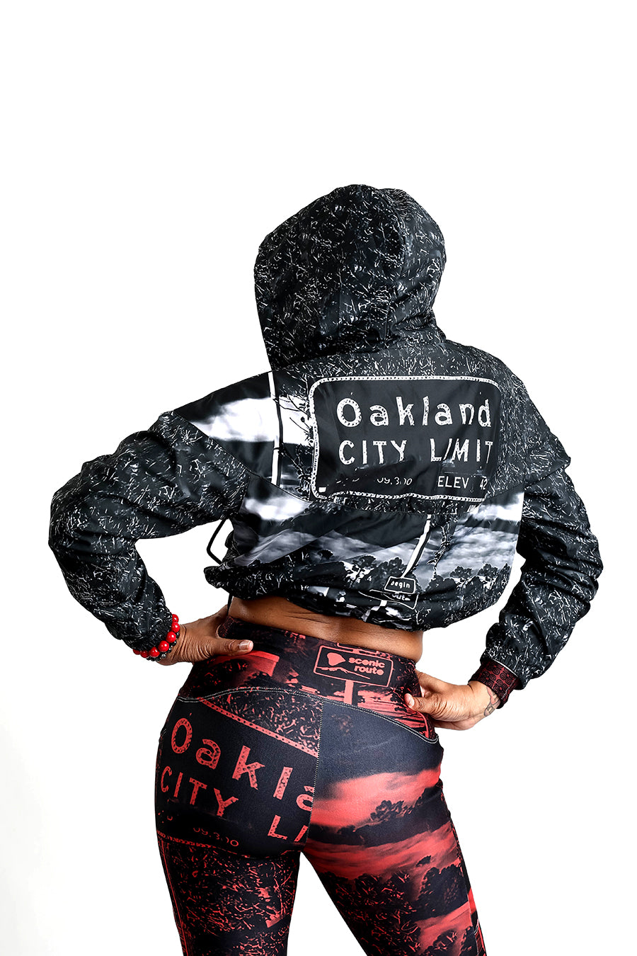 OAK CTY LMT Women’s cropped windbreaker image 1