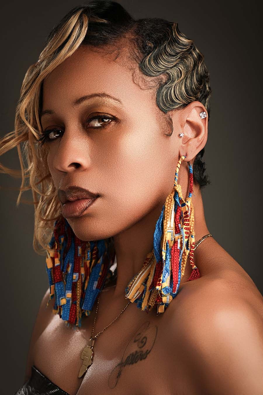 Saharan Peacock Statement Hoops image 4